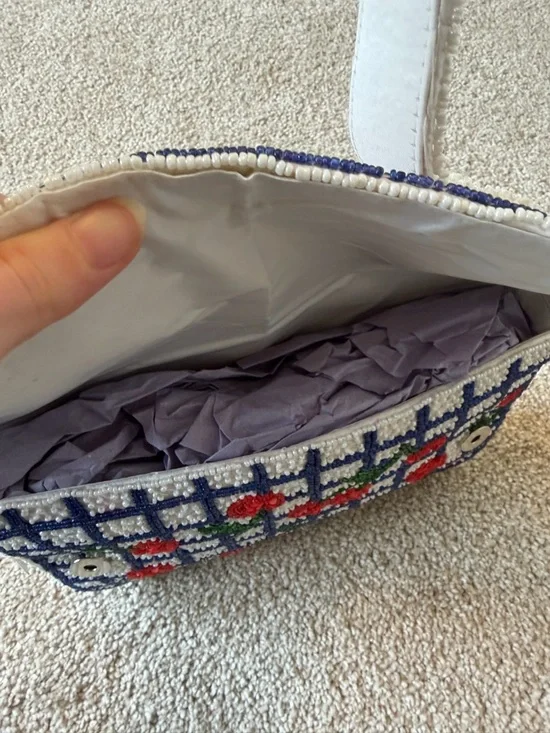 🌸 Viral Cherries 🍒 Beaded Shoulder Bag NWT - Picture 4 of 4